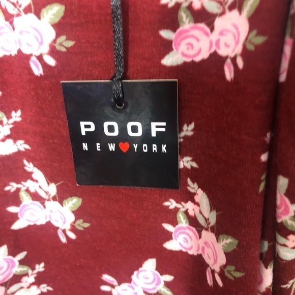 Poof New York Floral Top off the shoulder sleeve - Picture 3 of 6